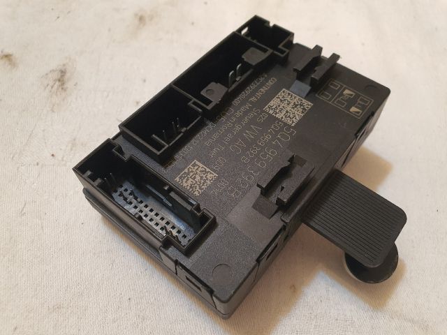 bontott SKODA OCTAVIA III Jobb első Ajtó Vezérlőegység