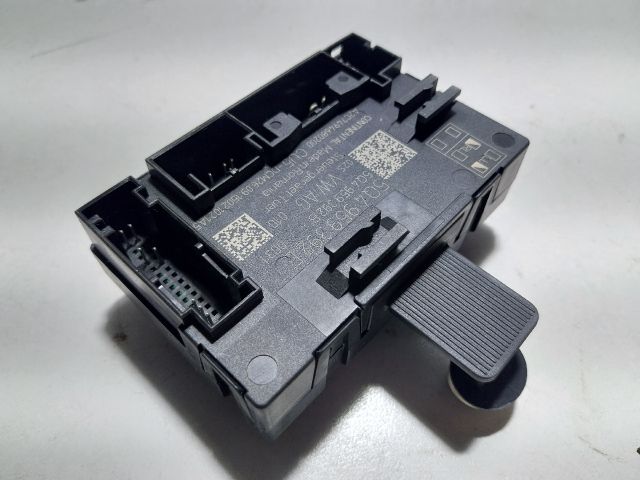 bontott SKODA OCTAVIA III Jobb első Ajtó Vezérlőegység