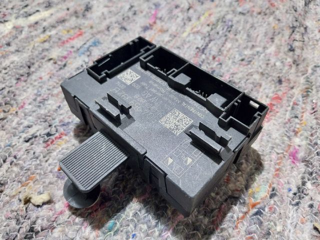 bontott SKODA OCTAVIA III Jobb első Ajtó Vezérlőegység