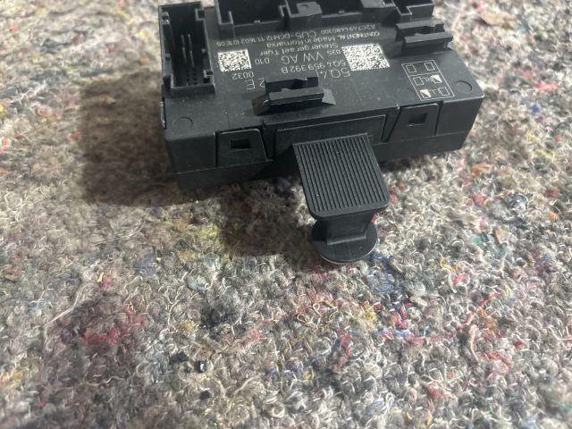 bontott SKODA OCTAVIA III Jobb első Ajtó Vezérlőegység