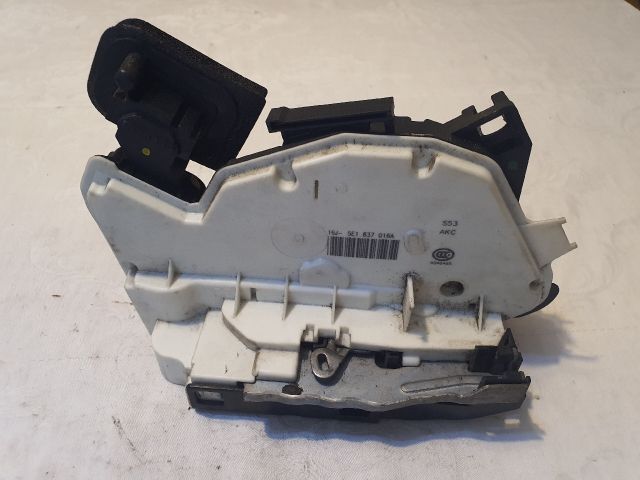 bontott SKODA OCTAVIA III Jobb első Ajtózár