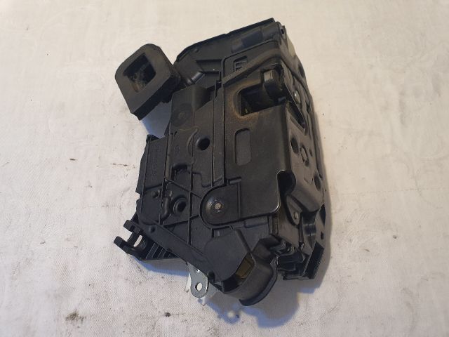 bontott SKODA OCTAVIA III Jobb első Ajtózár