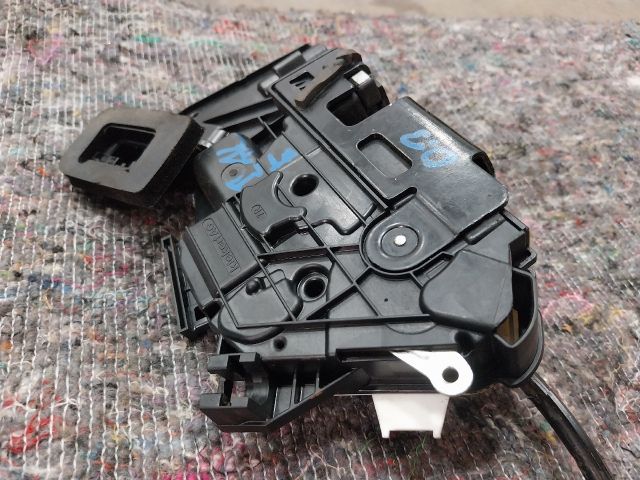 bontott SKODA OCTAVIA III Jobb első Ajtózár