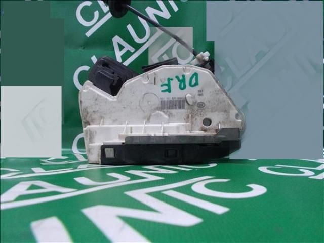 bontott SKODA OCTAVIA III Jobb első Ajtózár