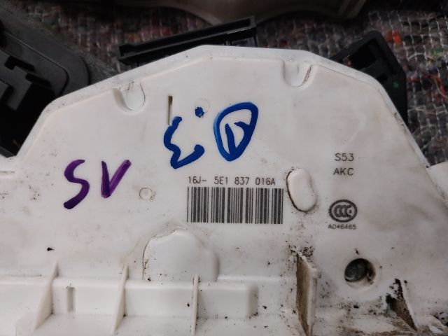 bontott SKODA OCTAVIA III Jobb első Ajtózár