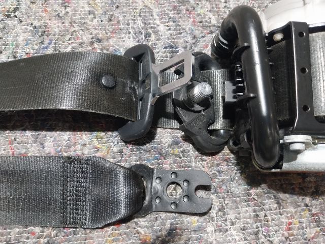 bontott SKODA OCTAVIA III Jobb első Biztonsági Öv