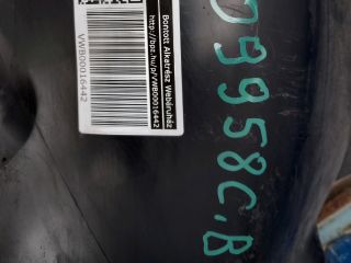 bontott SKODA OCTAVIA III Jobb első Első Dobbetét (Kerékjárati, Műanyag)