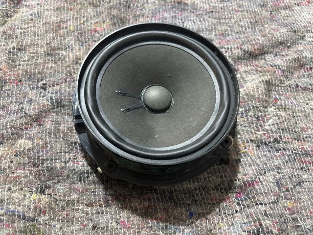 bontott SKODA OCTAVIA III Jobb első Hangszóró