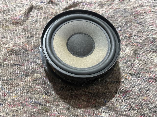 bontott SKODA OCTAVIA III Jobb első Hangszóró