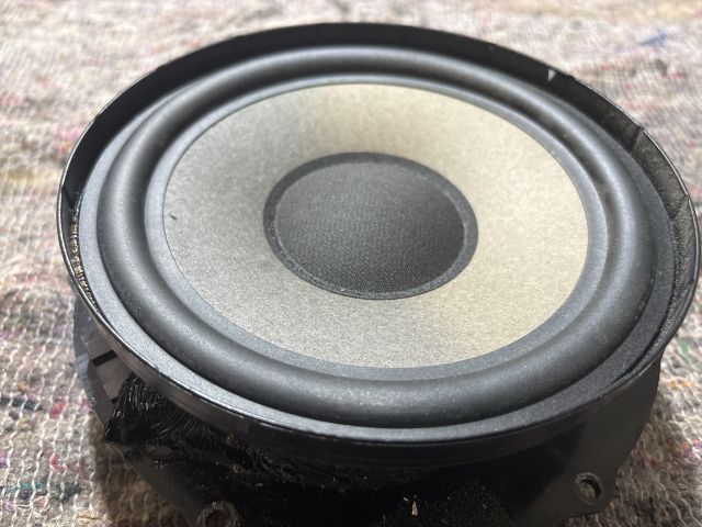 bontott SKODA OCTAVIA III Jobb első Hangszóró