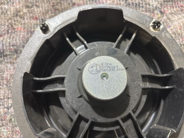 bontott SKODA OCTAVIA III Jobb első Hangszóró