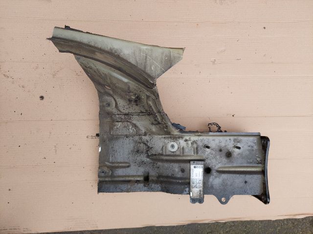 bontott SKODA OCTAVIA III Jobb első Hossznyúlvány