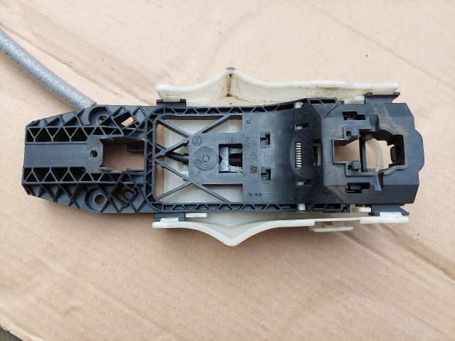 bontott SKODA OCTAVIA III Jobb első Külső Kilincsfészek