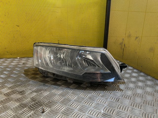 bontott SKODA OCTAVIA III Jobb első Lámpabúra