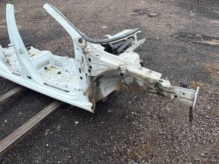 bontott SKODA OCTAVIA III Jobb első Negyed Karosszéria Csomag