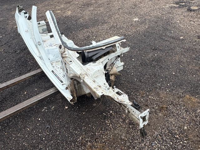 bontott SKODA OCTAVIA III Jobb első Negyed Karosszéria Csomag