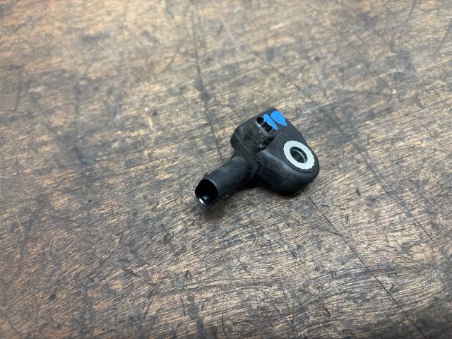 bontott SKODA OCTAVIA III Jobb első Oldal Ütközés Érzékelő