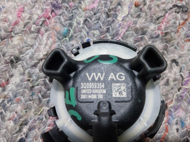 bontott SKODA OCTAVIA III Jobb első Oldal Ütközés Érzékelő