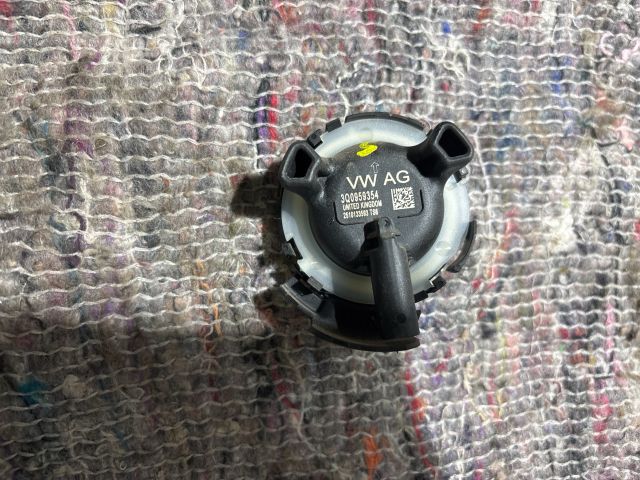 bontott SKODA OCTAVIA III Jobb első Oldal Ütközés Érzékelő