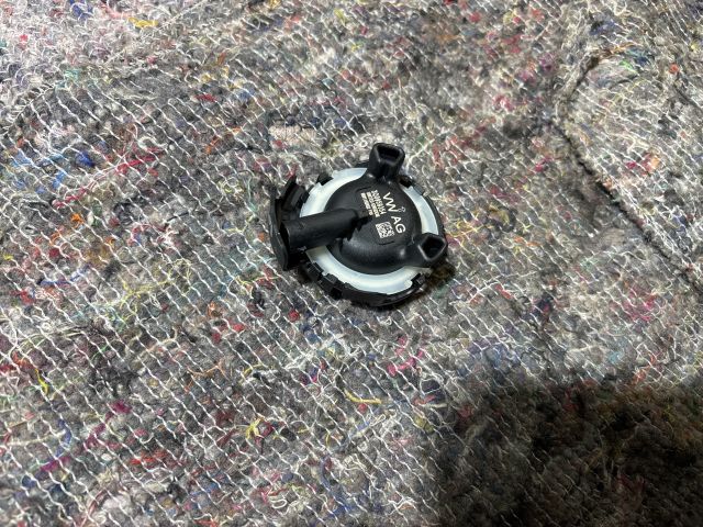 bontott SKODA OCTAVIA III Jobb első Oldal Ütközés Érzékelő