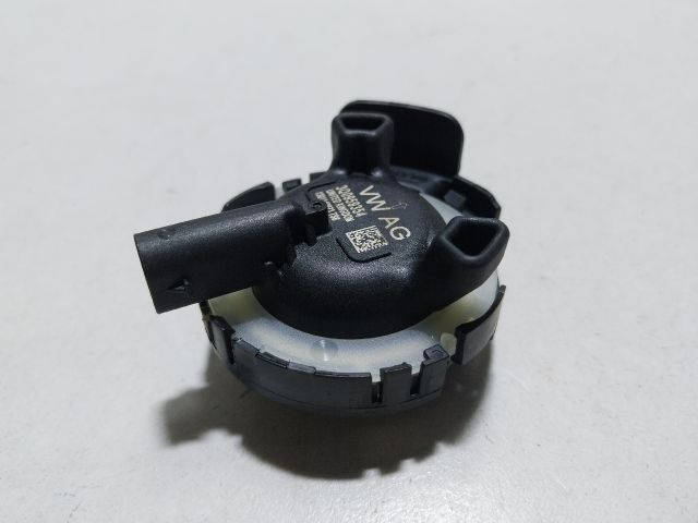 bontott SKODA OCTAVIA III Jobb első Oldal Ütközés Érzékelő