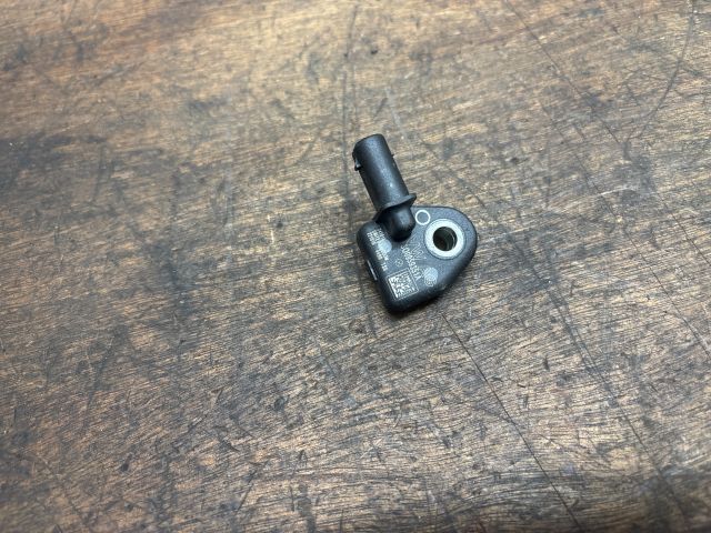 bontott SKODA OCTAVIA III Jobb első Oldal Ütközés Érzékelő