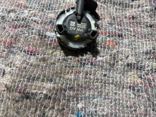 bontott SKODA OCTAVIA III Jobb első Oldal Ütközés Érzékelő