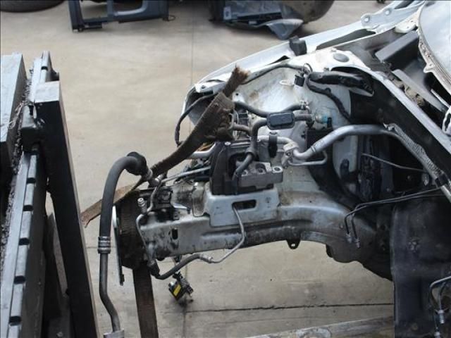 bontott SKODA OCTAVIA III Jobb első Ütközéscsillapító