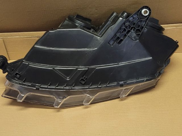 bontott SKODA OCTAVIA III Jobb Fényszóró