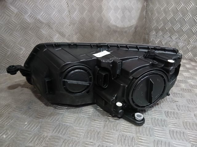 bontott SKODA OCTAVIA III Jobb Fényszóró