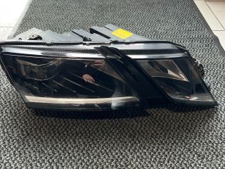 bontott SKODA OCTAVIA III Jobb Fényszóró