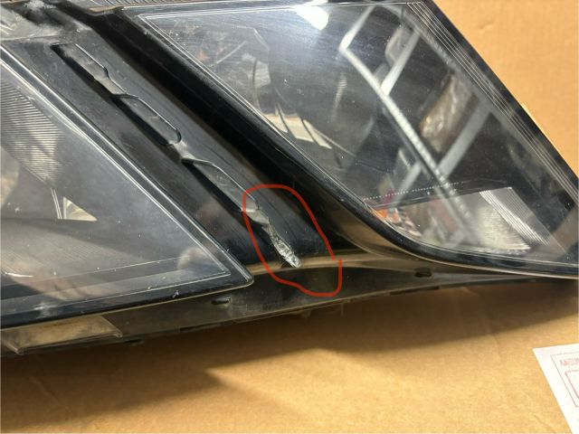 bontott SKODA OCTAVIA III Jobb Fényszóró