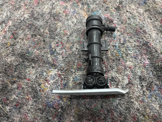 bontott SKODA OCTAVIA III Jobb Fényszórómosó Fúvóka