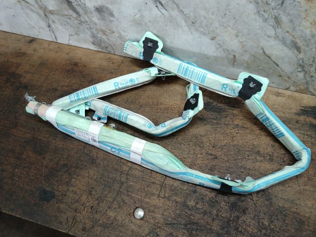 bontott SKODA OCTAVIA III Jobb Függönylégzsák és Oldallégzsák