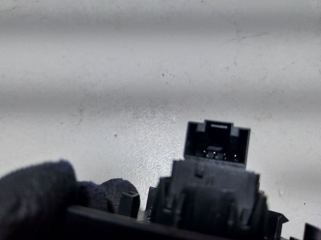 bontott SKODA OCTAVIA III Jobb hátsó Ablakemelő Kapcsoló