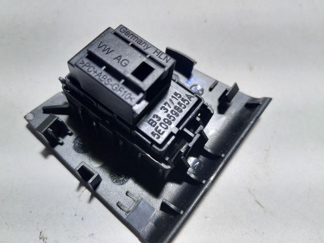 bontott SKODA OCTAVIA III Jobb hátsó Ablakemelő Kapcsoló