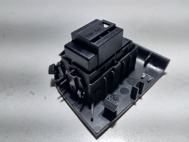 bontott SKODA OCTAVIA III Jobb hátsó Ablakemelő Kapcsoló