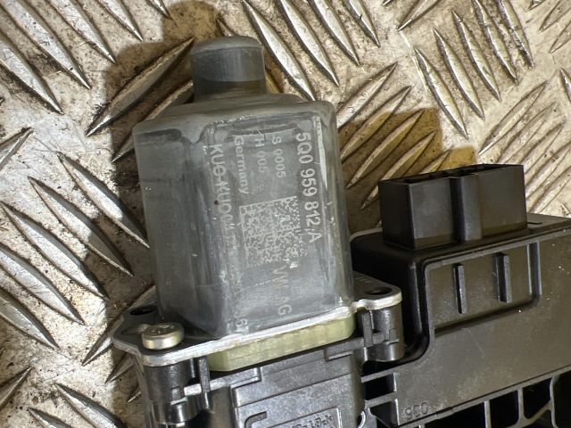 bontott SKODA OCTAVIA III Jobb hátsó Ablakemelő Motor