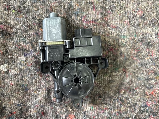 bontott SKODA OCTAVIA III Jobb hátsó Ablakemelő Motor