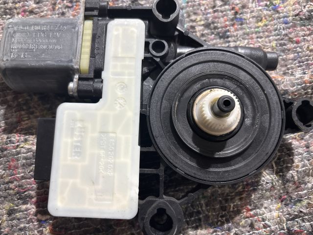 bontott SKODA OCTAVIA III Jobb hátsó Ablakemelő Motor