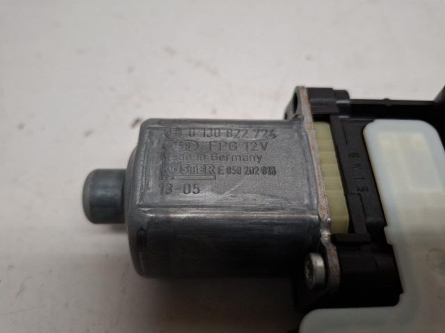 bontott SKODA OCTAVIA III Jobb hátsó Ablakemelő Motor