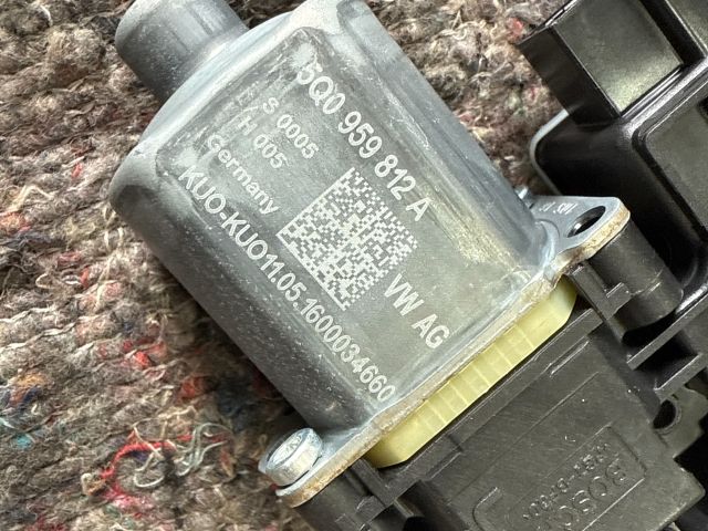 bontott SKODA OCTAVIA III Jobb hátsó Ablakemelő Motor