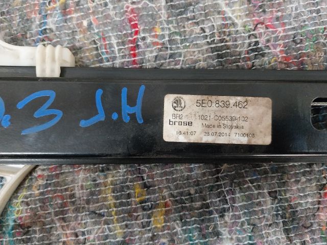 bontott SKODA OCTAVIA III Jobb hátsó Ablakemelő Szerkezet (Elektromos)