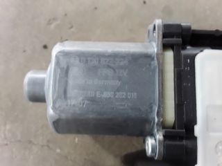 bontott SKODA OCTAVIA III Jobb hátsó Ablakemelő Szerkezet (Elektromos)