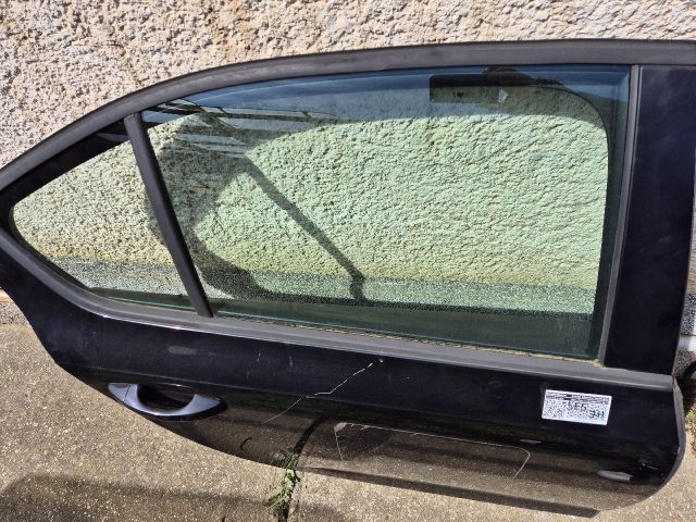 bontott SKODA OCTAVIA III Jobb hátsó Ajtó (Részeivel)