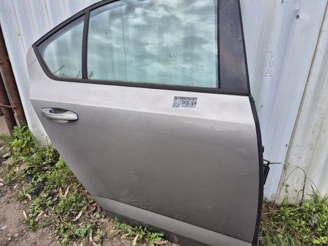 bontott SKODA OCTAVIA III Jobb hátsó Ajtó (Részeivel)