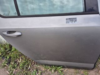 bontott SKODA OCTAVIA III Jobb hátsó Ajtó (Részeivel)