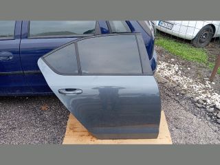 bontott SKODA OCTAVIA III Jobb hátsó Ajtó (Részeivel)