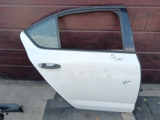 bontott SKODA OCTAVIA III Jobb hátsó Ajtó (Részeivel)