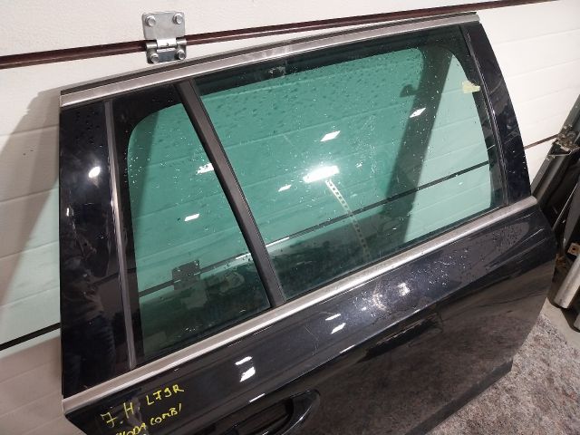 bontott SKODA OCTAVIA III Jobb hátsó Ajtó (Részeivel)